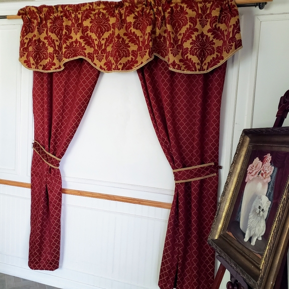 Linens N Things Curtain Panels Valances Ties 74W x 79L Wide Pocket Red Jacquard - Picture 3 of 16